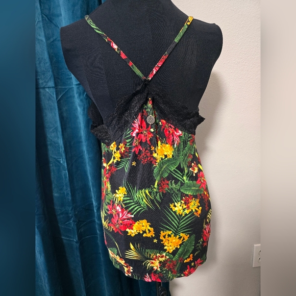 Dixxon Floral Lace Trim Cami Top Size SM EUC - Picture 3 of 4